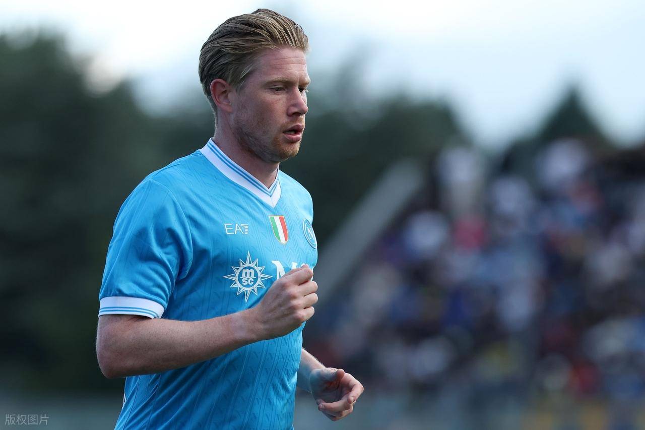 40岁前曼城队长费尔南迪尼奥自宣退役，球员生涯23年赢得30冠