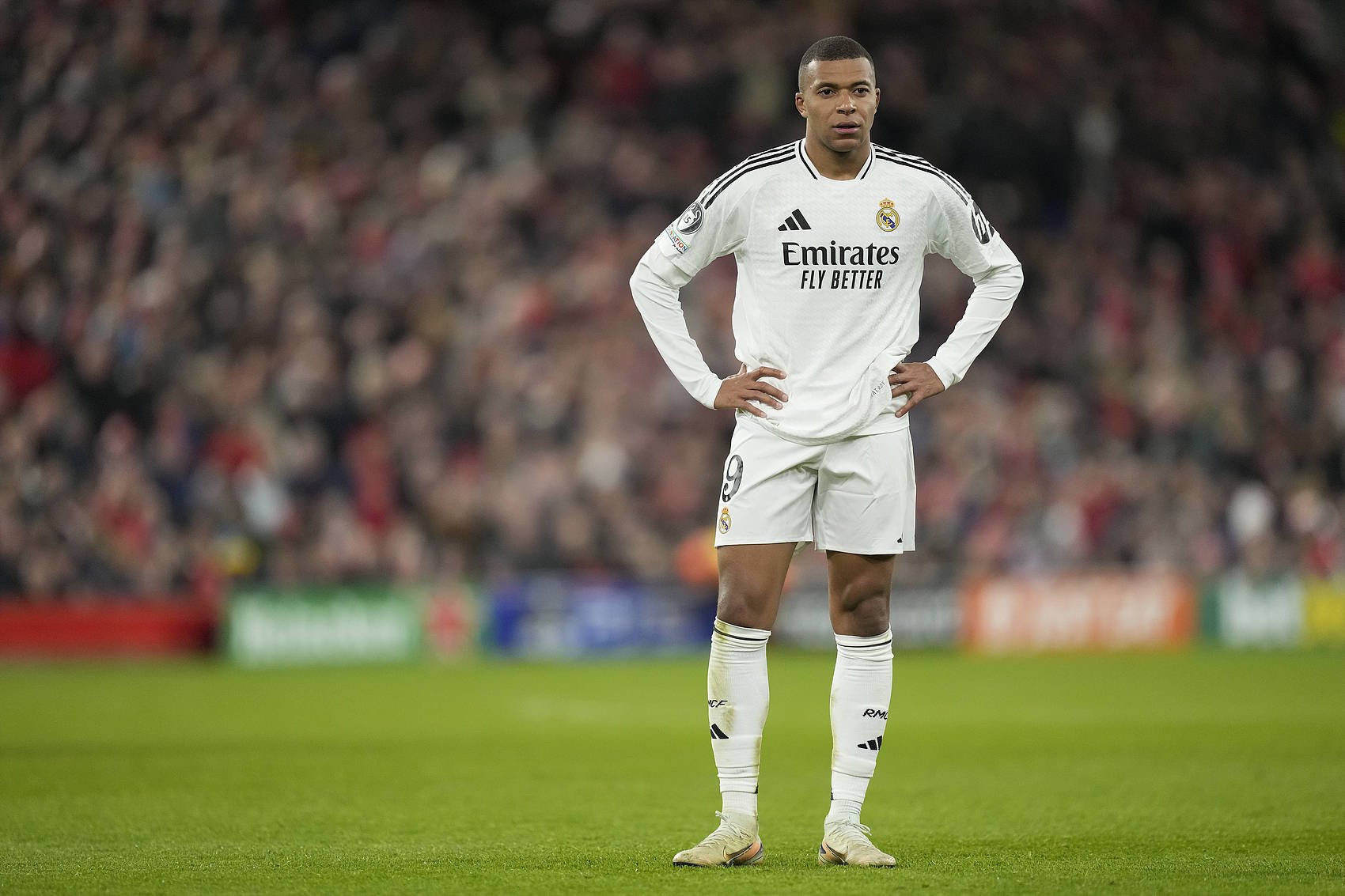 曼联1-1西汉姆联，拉齐奥1-0米兰，英超低谷期持续。