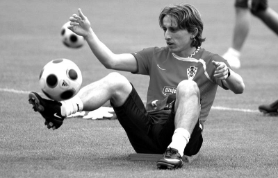 德国杯-基米希造2球凯恩破门+送点 拜仁3-2柏林联合进8强