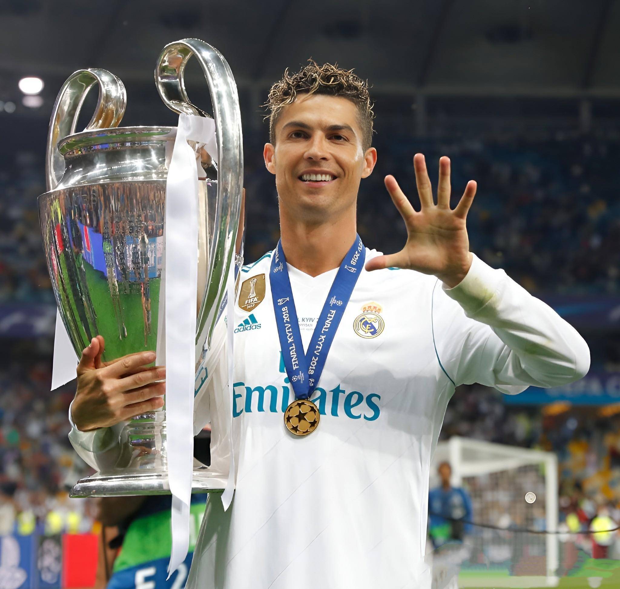 斯基拉：阿森纳正在关注铃木彩艳，有意在下个赛季引进他