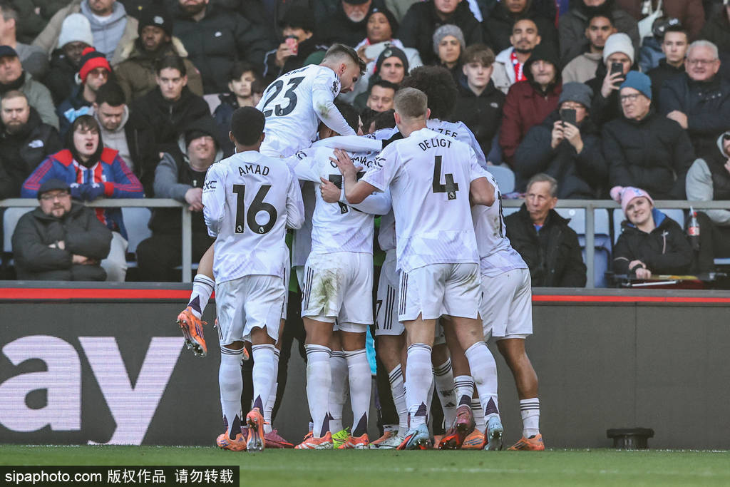 小贝：我希望梅西退役后住迈阿密，但他说只想住在诺坎普附近