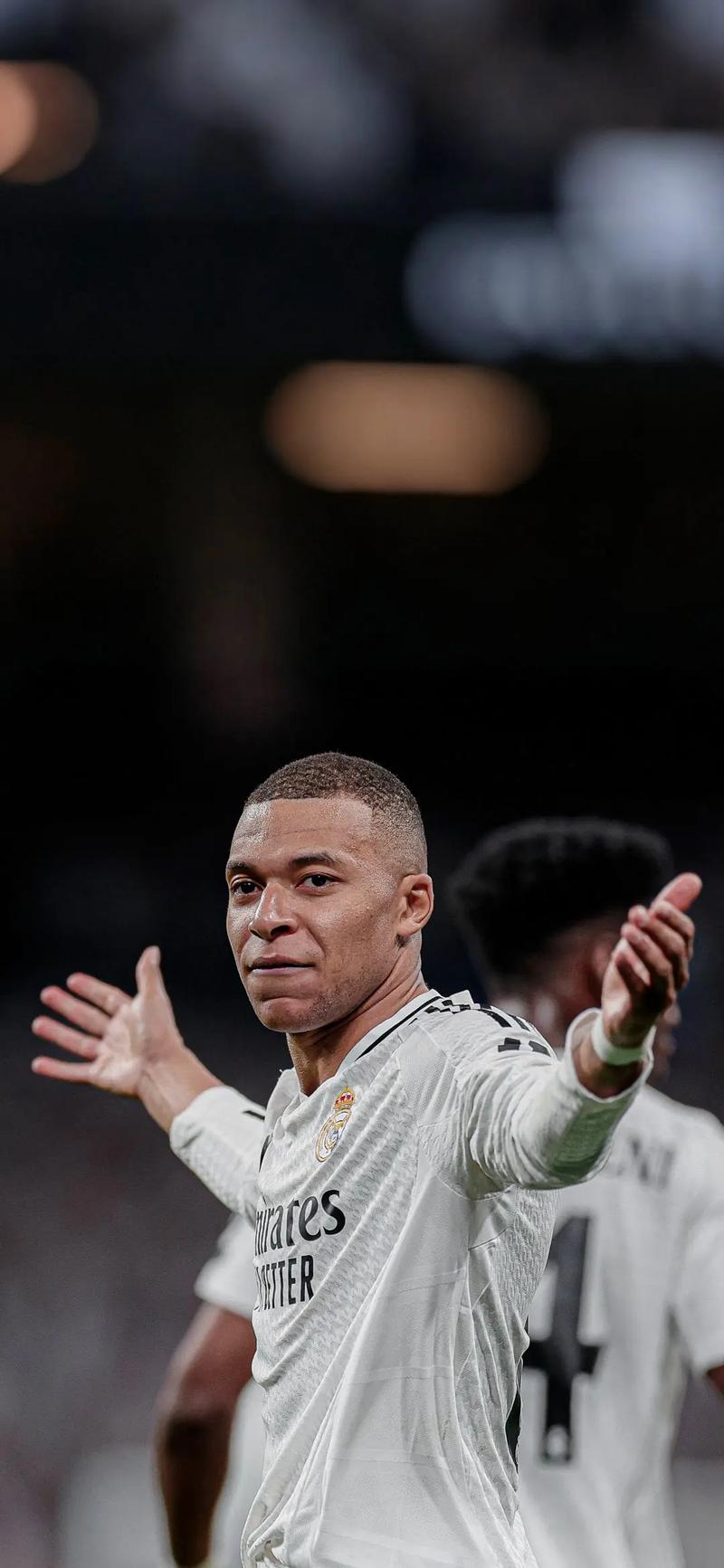 太阳队记：明日狄龙出战成疑，布克＆杰伦·格林继续缺席