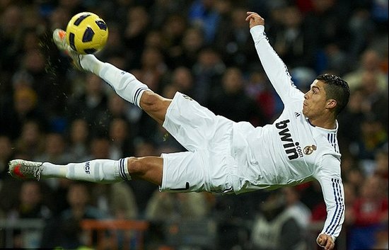 利雅得胜利vs赛哈特海湾：C罗领衔，马内、菲利克斯首发出战