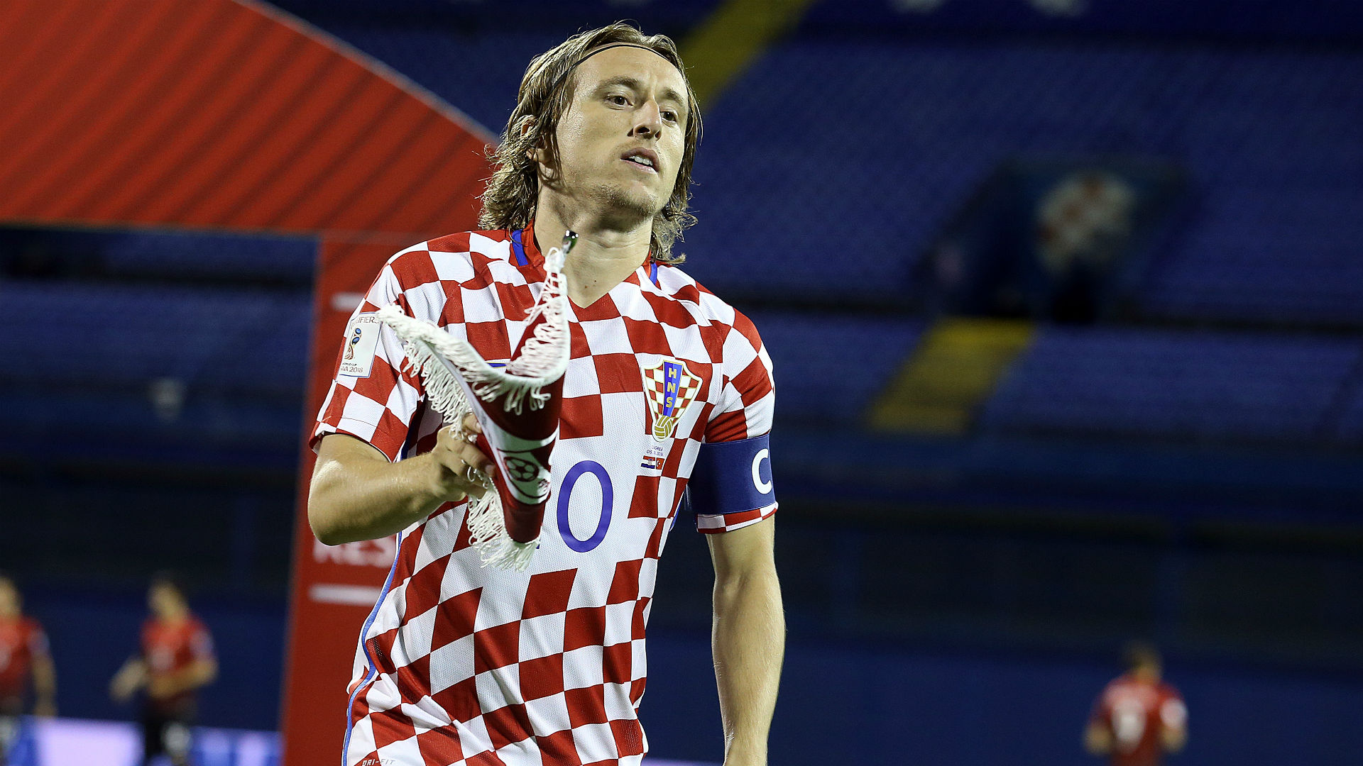 欧冠战报：布兰特双响，海于格破门，多特2-2博德闪耀