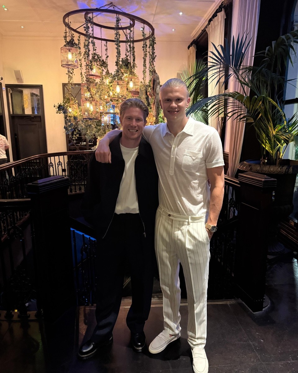 一场5-1狂胜！梅西创造个人新纪录，率领迈阿密国际斩获东部冠军